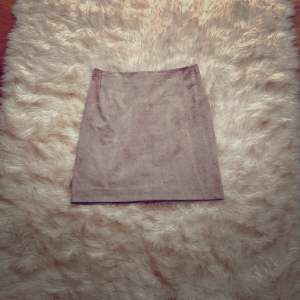 Body con suede skirt